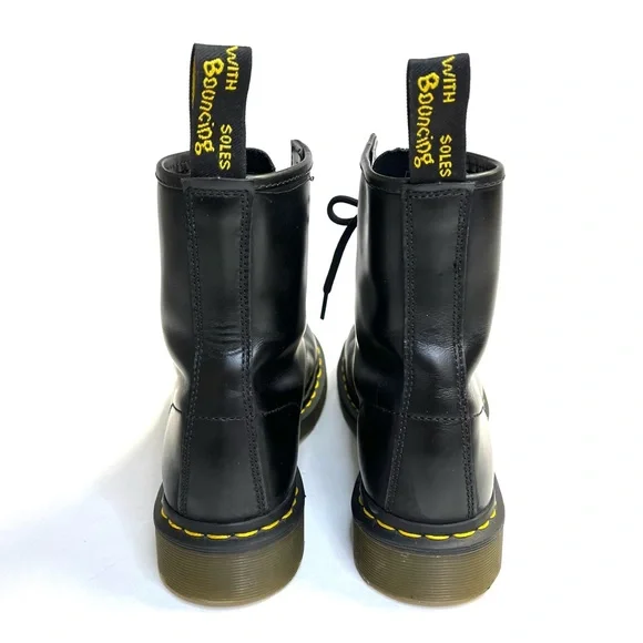Dr. Martens The Original Black Smooth Leather Lace Up Boots - Size 8 - Picture 6 of 10